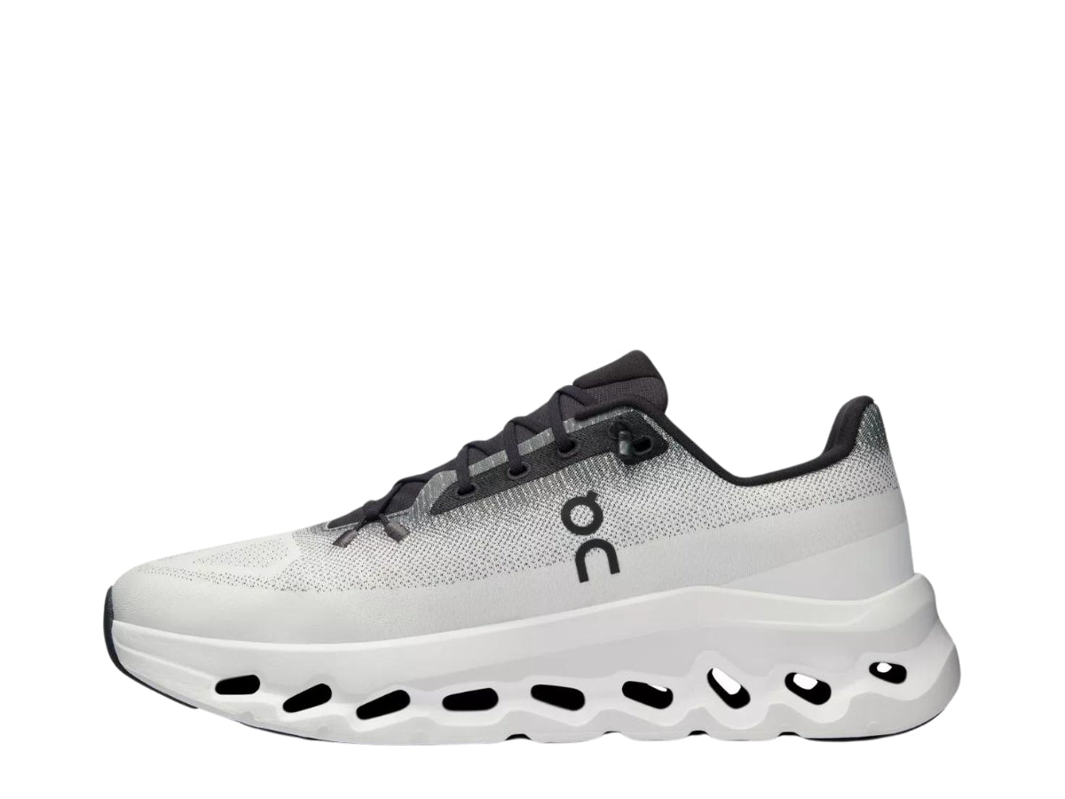 On Running Cloudtilt Black Ivory