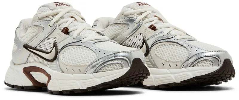 Nike Wmns V5 RNR 'Sail Fauna Brown'