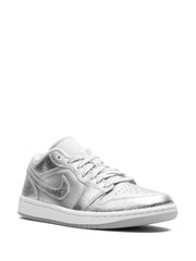 Air Jordan 1 Low SE "Metallic Silver"