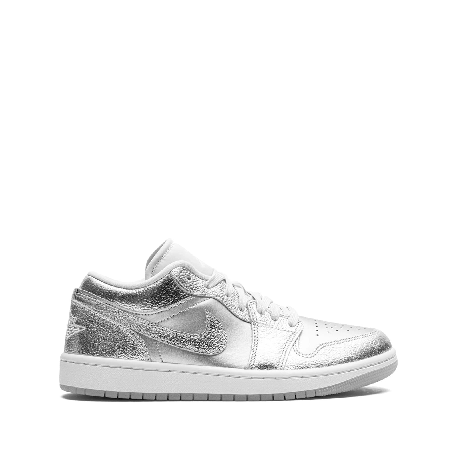 Air Jordan 1 Low SE "Metallic Silver"