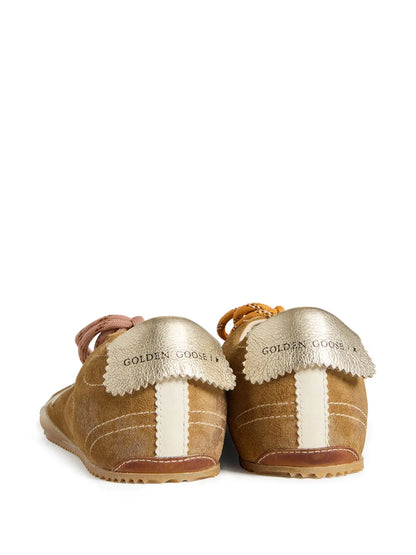 Golden Goose True-Star in tobacco-colored suede with white star